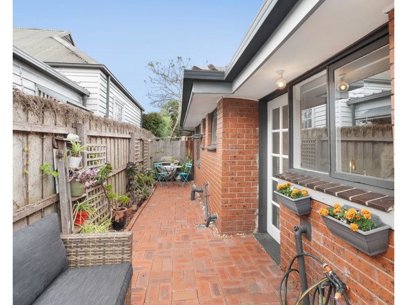 2/28 Sutherland Street, Brunswick VIC 3056