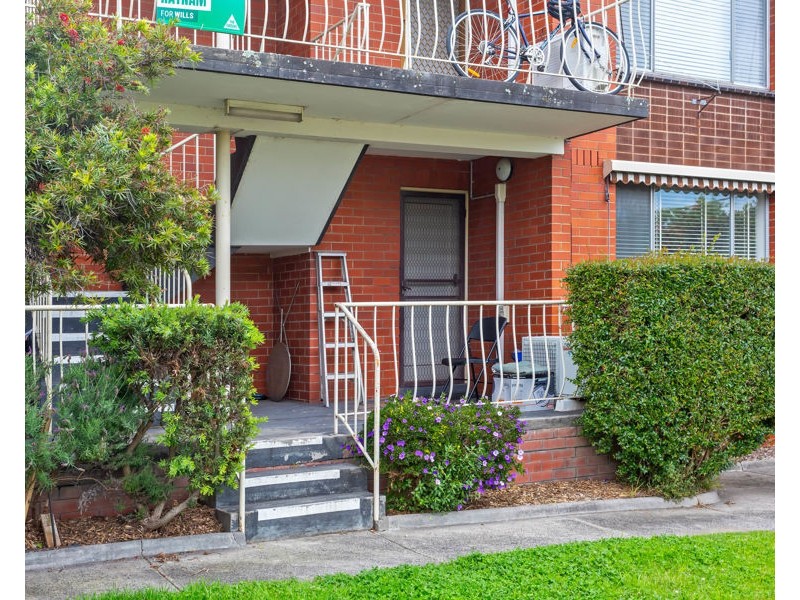 1/16 Passfield Street, Brunswick West VIC 3055