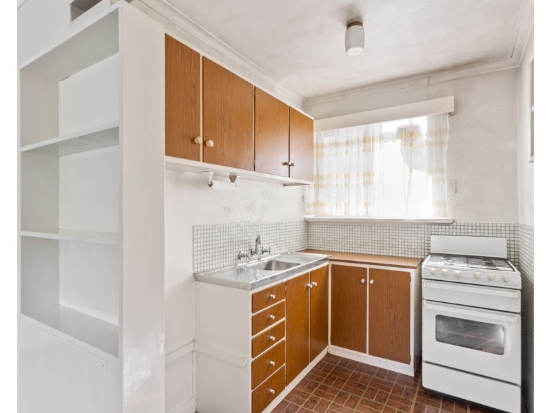 1/16 Passfield Street, Brunswick West VIC 3055