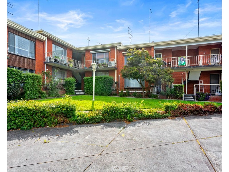 1/16 Passfield Street, Brunswick West VIC 3055
