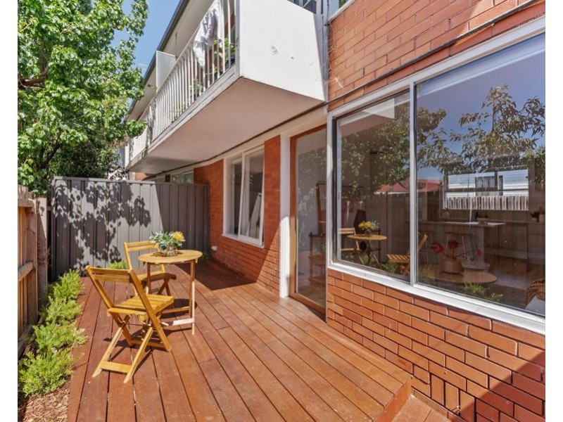 2/16 Wallace Street, Brunswick West VIC 3055