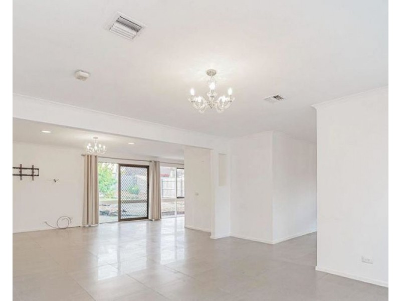 3 Seville Court, Meadow Heights VIC 3048