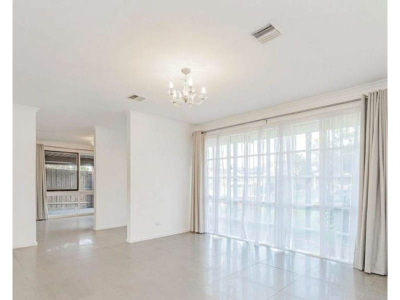 3 Seville Court, Meadow Heights VIC 3048