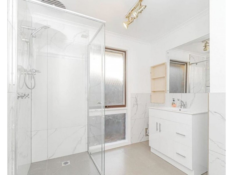 3 Seville Court, Meadow Heights VIC 3048