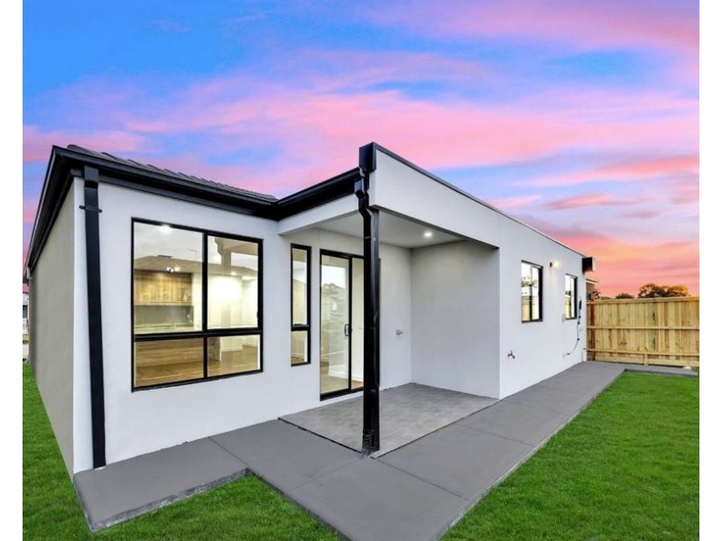 55 Sunny Street, Sunbury VIC 3429