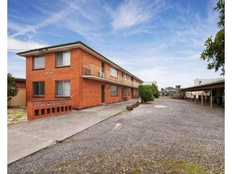 8/214 Biggs Street, St Albans VIC 3021