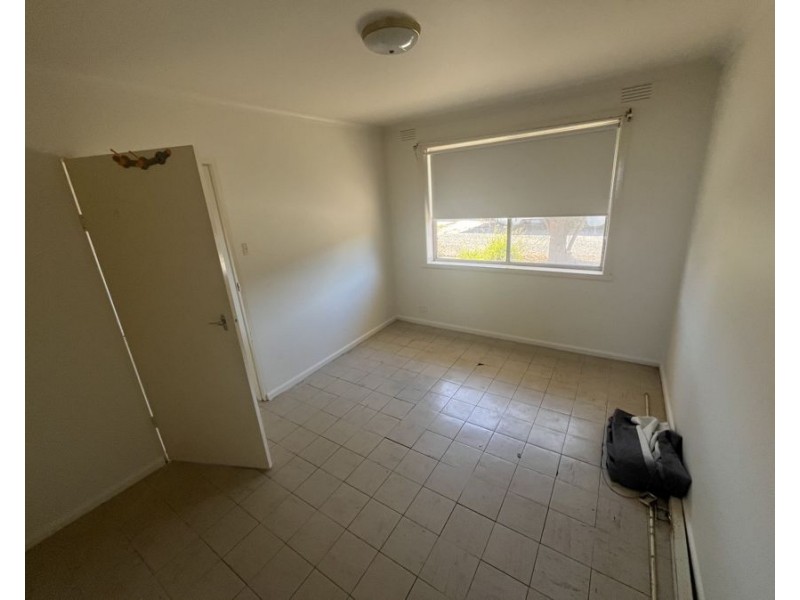 8/214 Biggs Street, St Albans VIC 3021