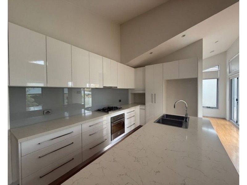 2/9 Clarence Street, Brunswick East VIC 3057