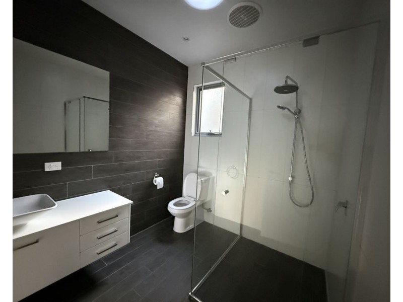 2/9 Clarence Street, Brunswick East VIC 3057