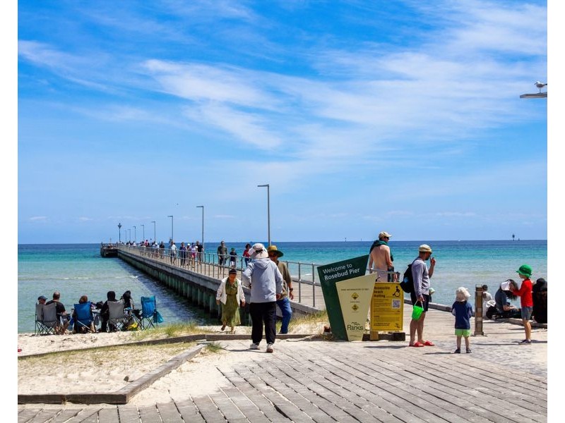 5 Mitchell Street, Rosebud VIC 3939