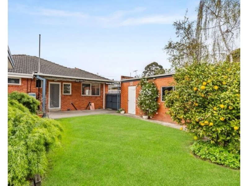 19 Morcom Avenue, Ringwood East VIC 3135