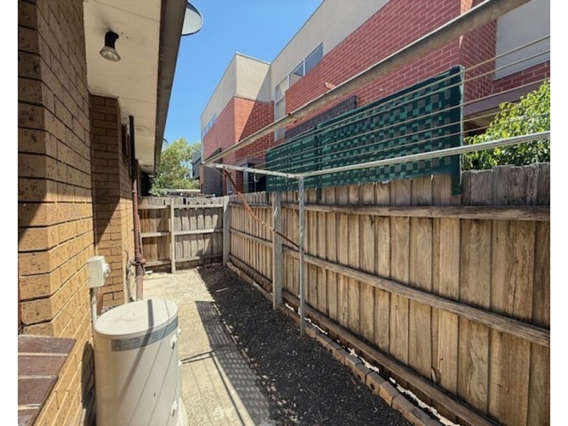 2/120 Albion Street, Brunswick VIC 3056