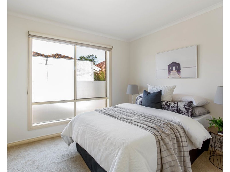 2/8 Lake Avenue, Pascoe Vale VIC 3044