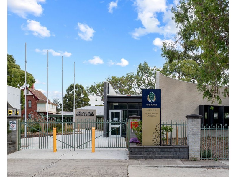 2/8 Lake Avenue, Pascoe Vale VIC 3044