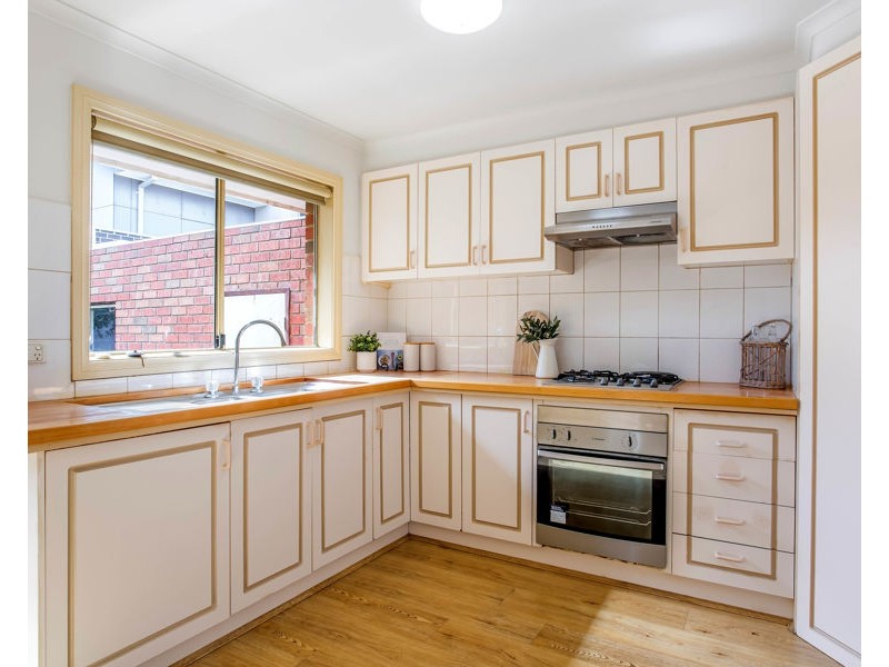 2/8 Lake Avenue, Pascoe Vale VIC 3044