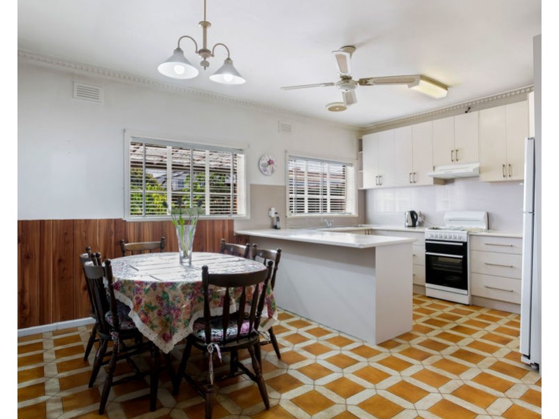 14 Corvey Road, Reservoir VIC 3073