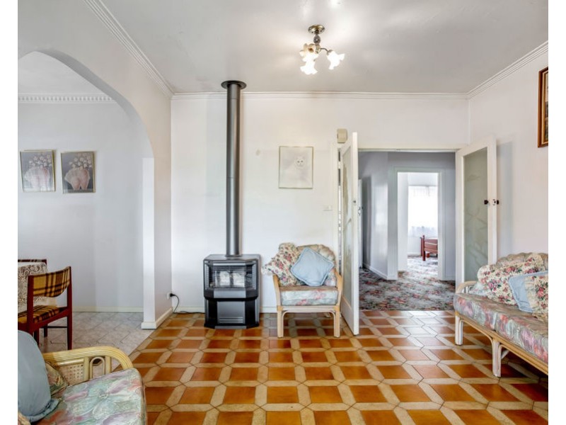 14 Corvey Road, Reservoir VIC 3073