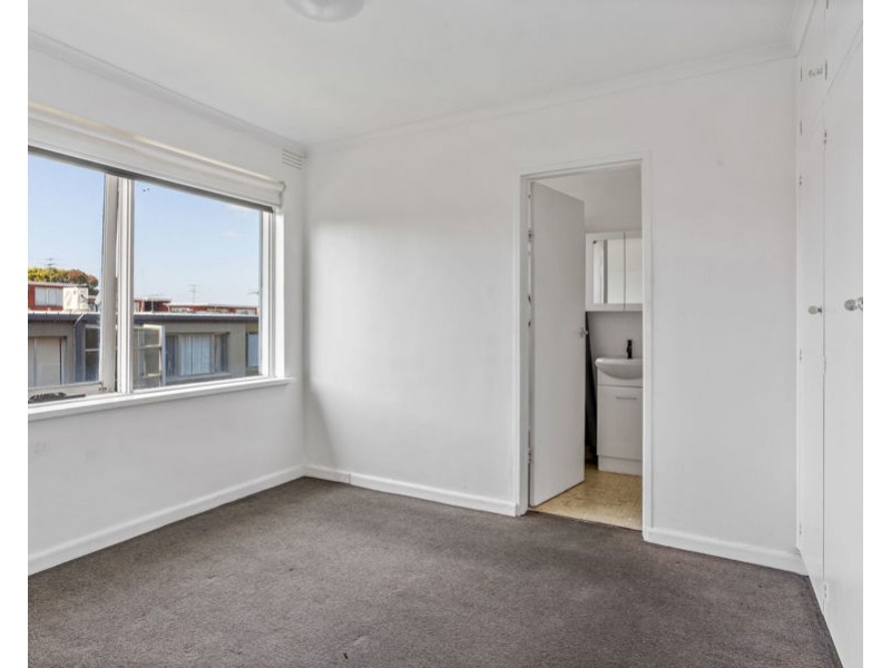 18/558 Moreland Road, Brunswick West VIC 3055