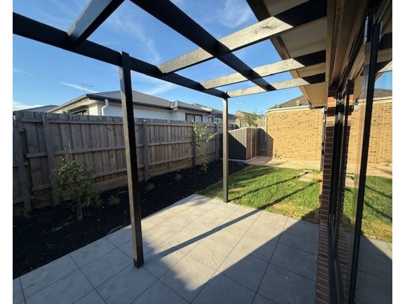 3/8 Devon Road, Pascoe Vale VIC 3044