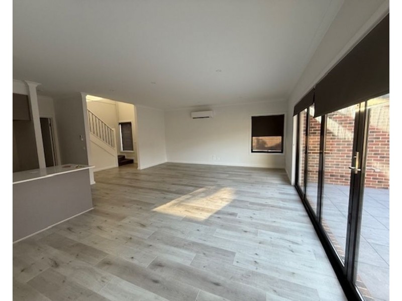 3/8 Devon Road, Pascoe Vale VIC 3044