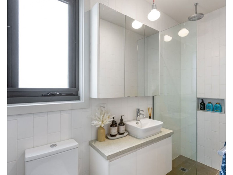 1/156 Moreland Road, Brunswick VIC 3056