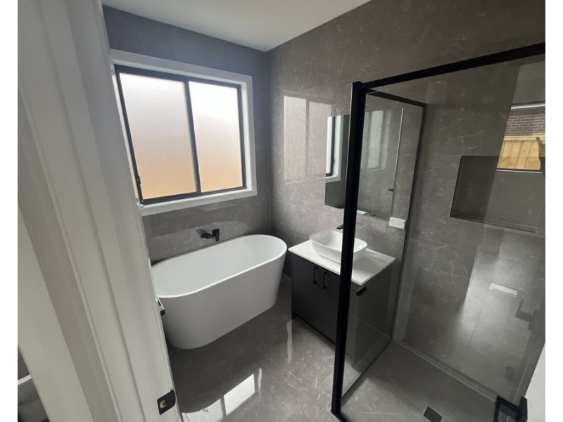 24 Leeward Drive, Tarneit VIC 3029