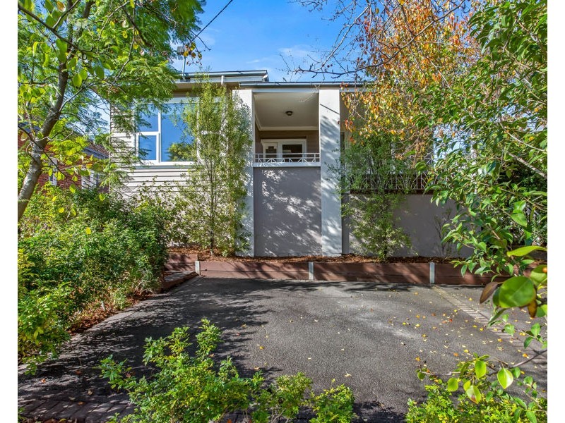 10 Melville Road, Pascoe Vale South VIC 3044