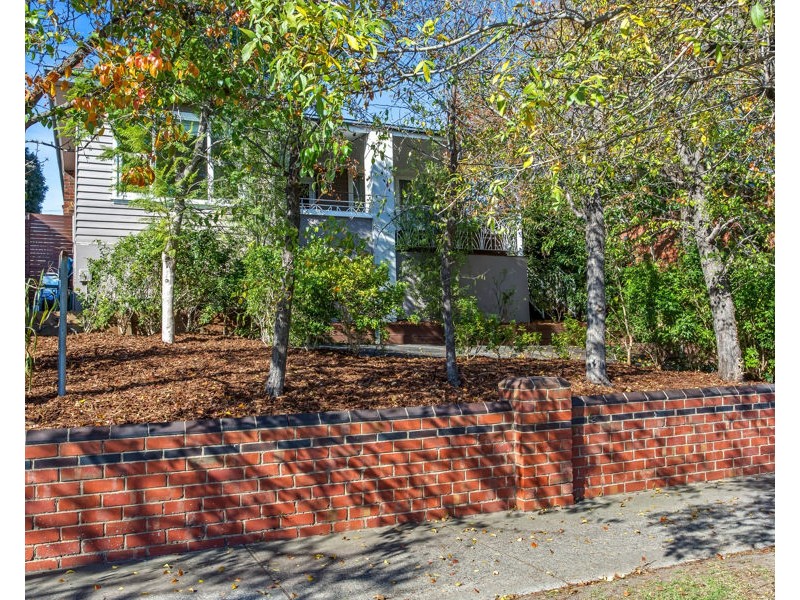 10 Melville Road, Pascoe Vale South VIC 3044