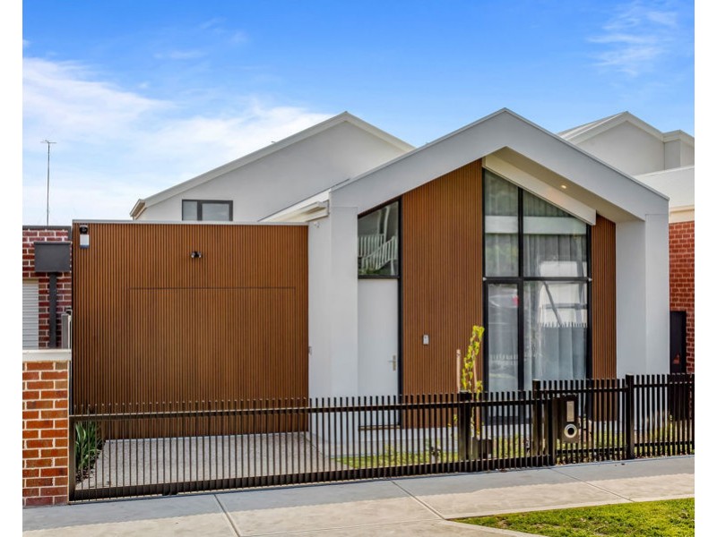 21 Henderson Street, Brunswick West VIC 3055