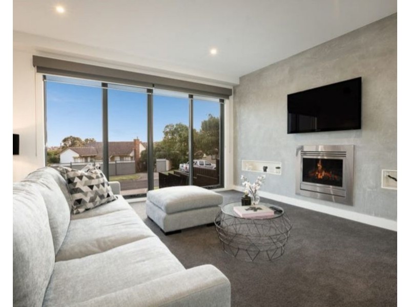 2a May Street, Aberfeldie VIC 3040