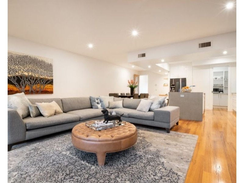 2a May Street, Aberfeldie VIC 3040