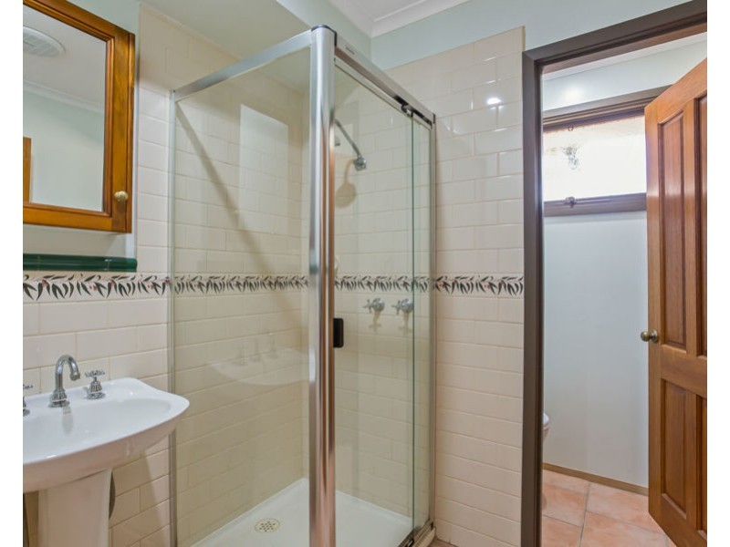 8 Wells Avenue, Boronia VIC 3155