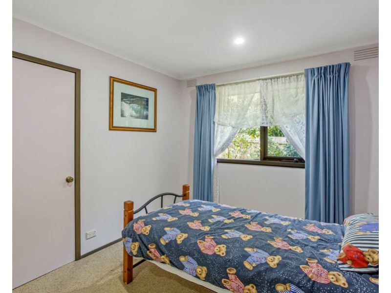 8 Wells Avenue, Boronia VIC 3155