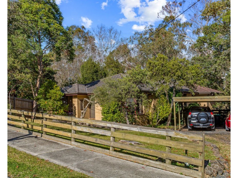 8 Wells Avenue, Boronia VIC 3155