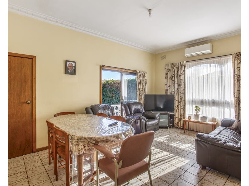 9 Ferry Crescent, Brunswick West VIC 3055