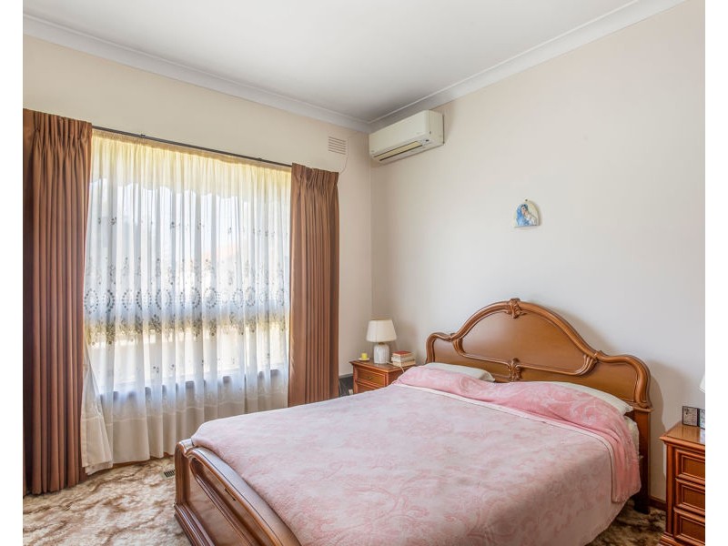 9 Ferry Crescent, Brunswick West VIC 3055