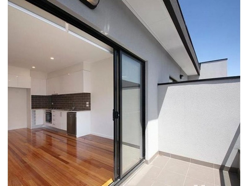 3/8 Lorensen Avenue, Coburg North VIC 3058