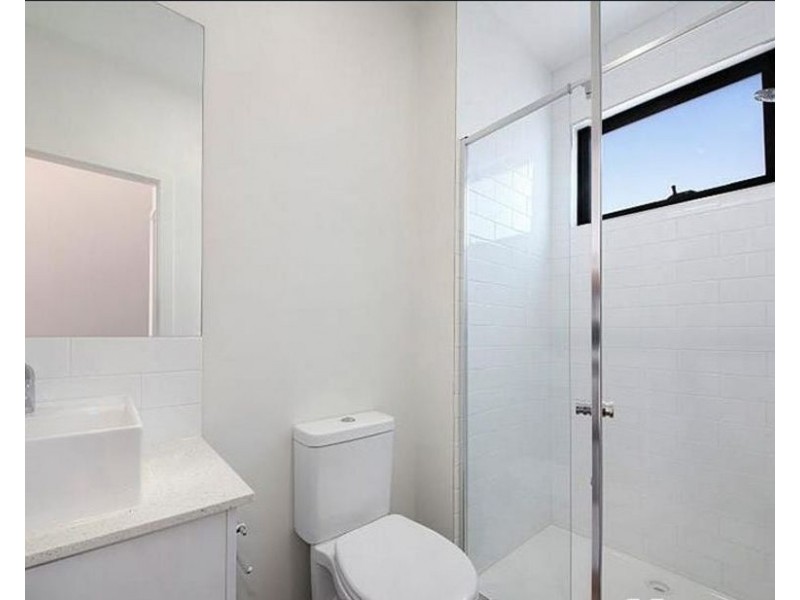 3/8 Lorensen Avenue, Coburg North VIC 3058