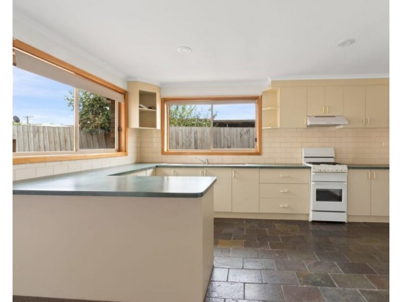 18a Karingal Way, Thomastown VIC 3074