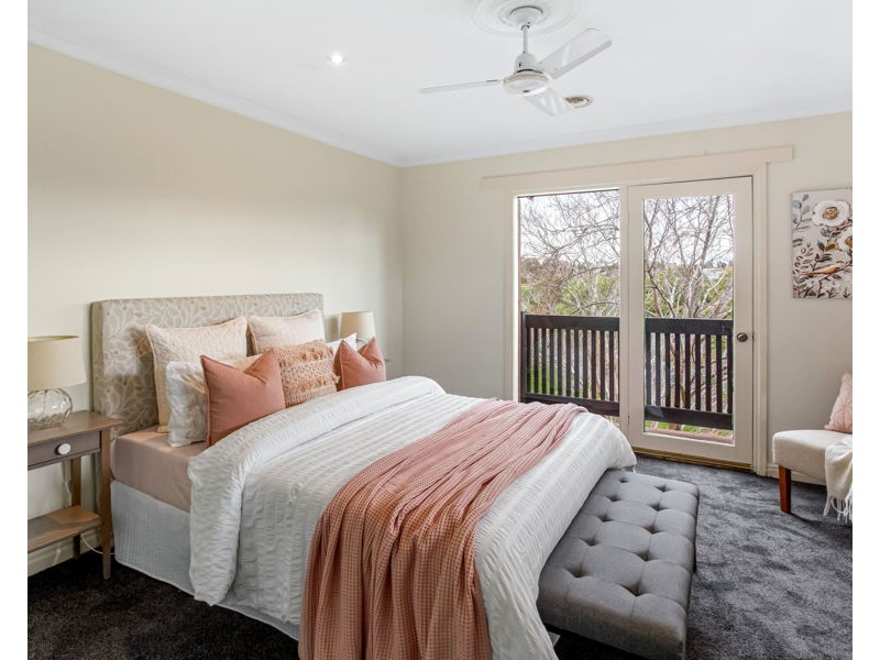2/19 Hopetoun Avenue, Brunswick West VIC 3055