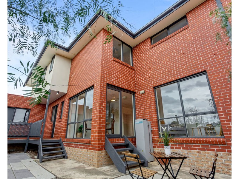 2/19 Hopetoun Avenue, Brunswick West VIC 3055