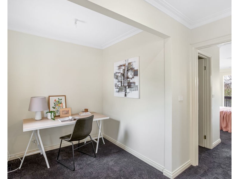2/19 Hopetoun Avenue, Brunswick West VIC 3055