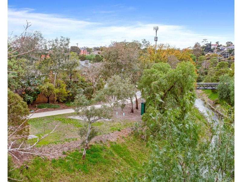 2/19 Hopetoun Avenue, Brunswick West VIC 3055