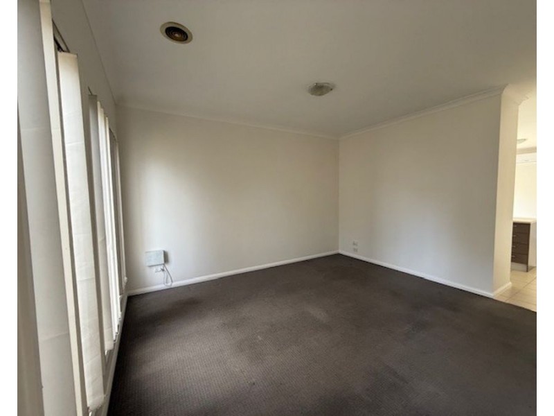 1 Vicky Court, Point Cook VIC 3030