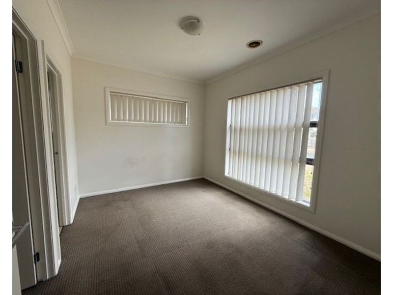 1 Vicky Court, Point Cook VIC 3030
