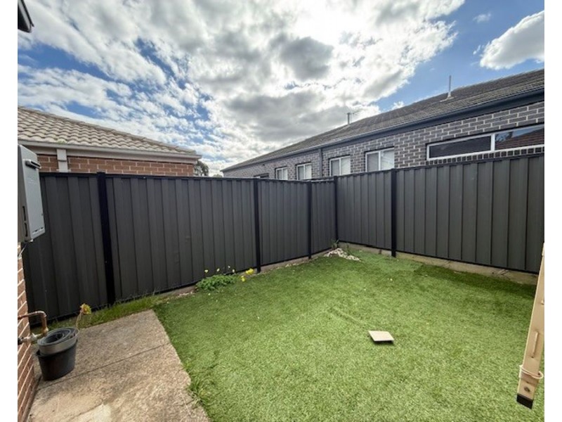1 Vicky Court, Point Cook VIC 3030