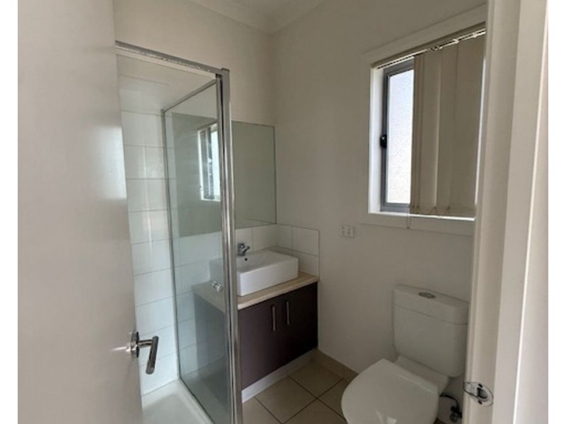 1 Vicky Court, Point Cook VIC 3030