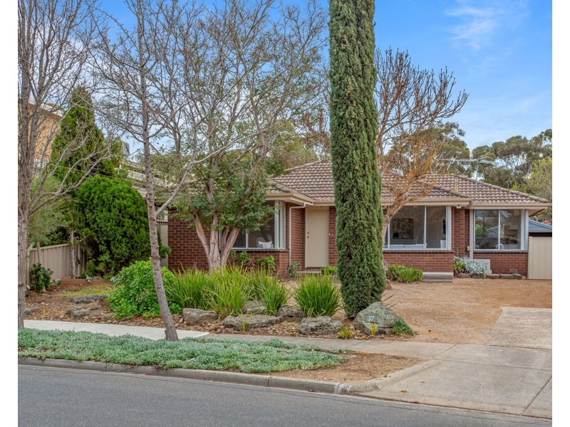 37 Fisher Grove, Tullamarine VIC 3043