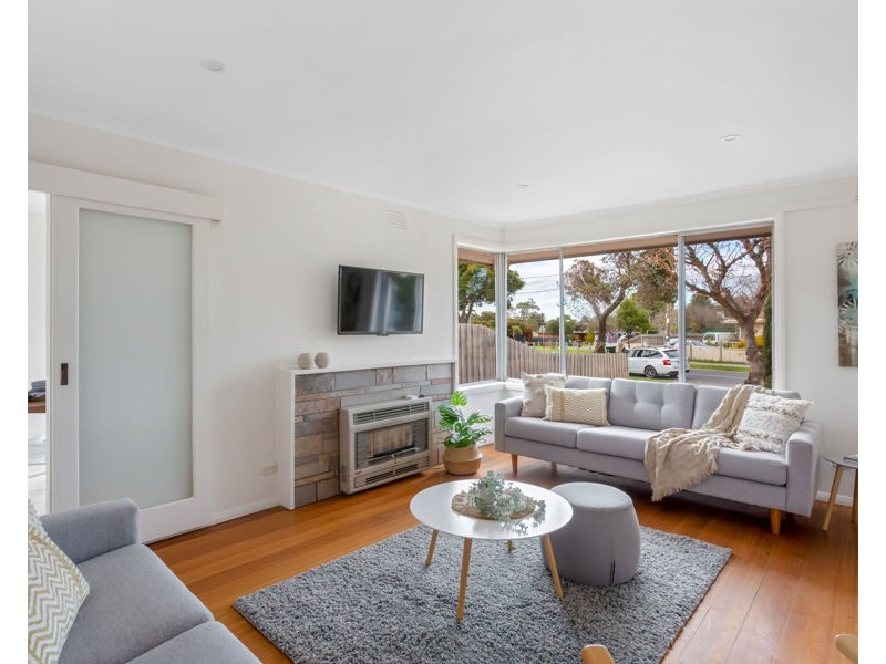 37 Fisher Grove, Tullamarine VIC 3043