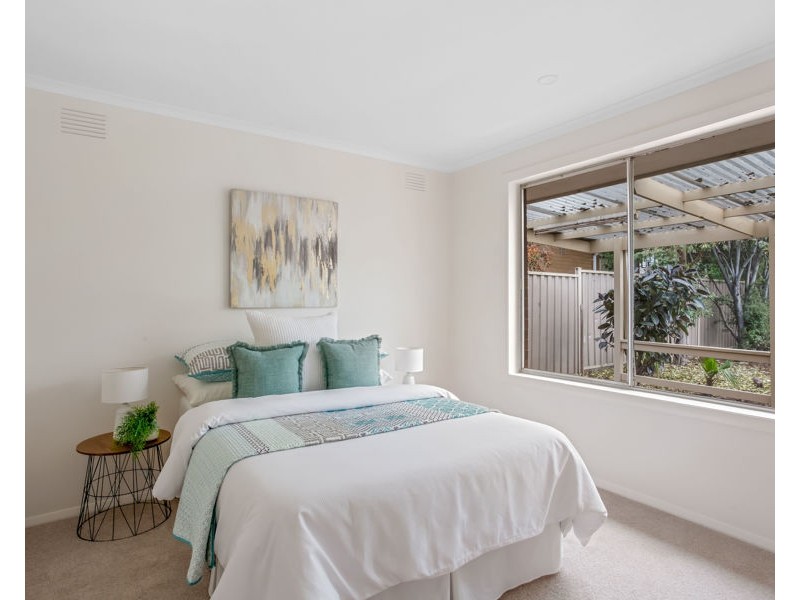 37 Fisher Grove, Tullamarine VIC 3043